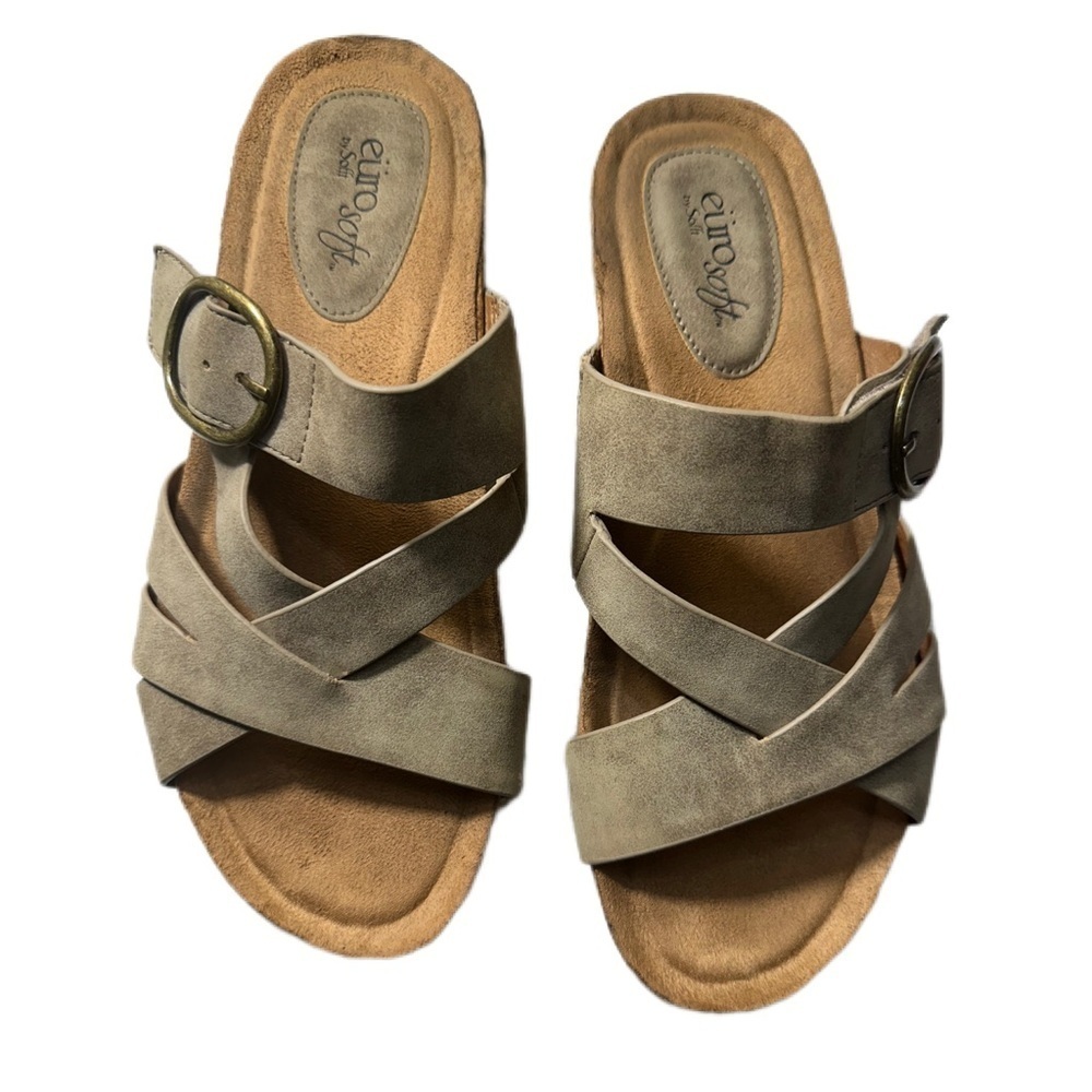 Ariat Tan Sandals with Criss-Cross Straps and Adjustable Buckle